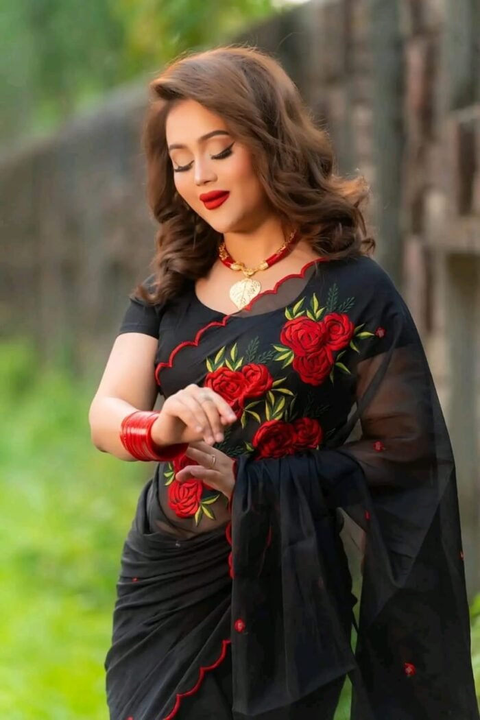 সেমি মসলিন এমব্রয়ডারি  শাড়ি - Image 1